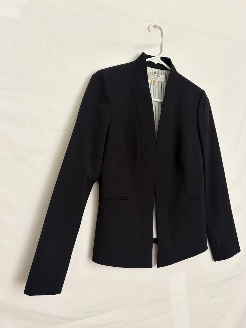 Tahari Arthur S Levine Petite Black Open Front Blazer Striped Lining Sz 0P(A872)